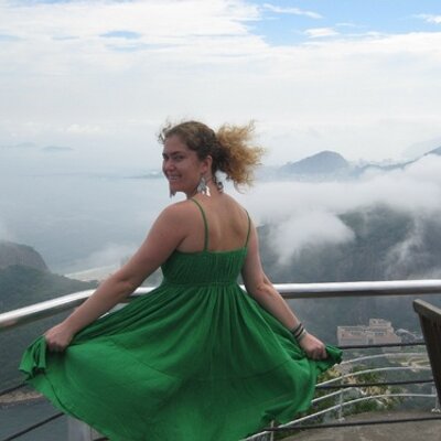Profile Picture of Diana MacGregor (@dimacgregor) on Twitter