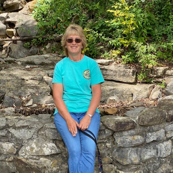 Profile Picture of Trish Wormer (@annlynn49) on Poshmark