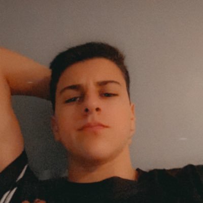 Profile Picture of Ross (@atSerpentine) on Twitter