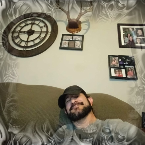 Profile Picture of Bradley Mayher (@budyzerone) on Poshmark