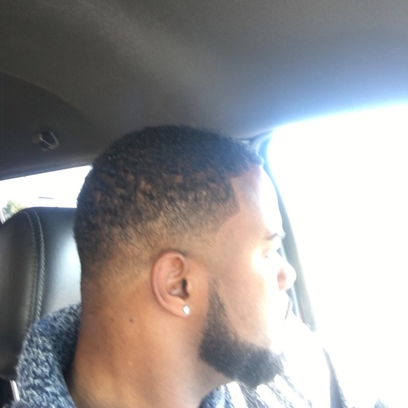 Profile Picture of Spencer Colbert (@spencer1985) on Poshmark
