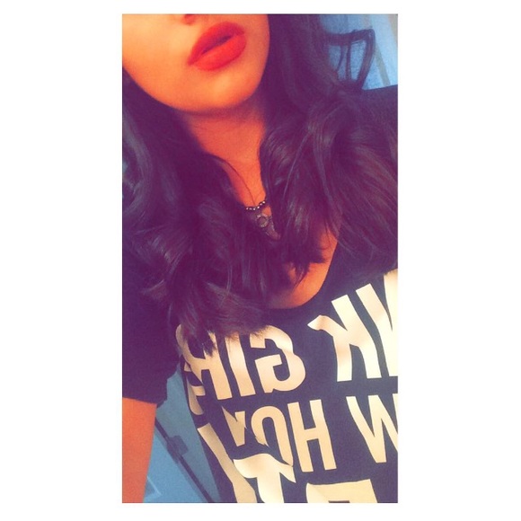 Profile Picture of Sofia Andrade (@sma73503) on Poshmark