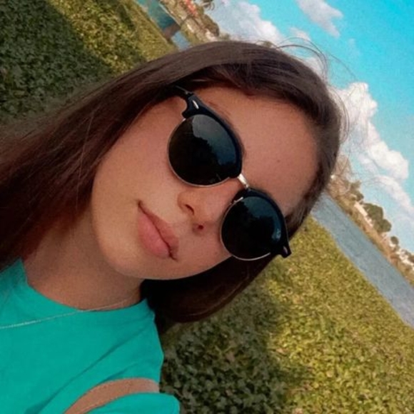 Profile Picture of María eduarda Pérez cabrera (@mary2007235) on Poshmark