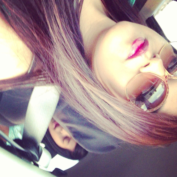 April Zapata - Poshmark Profile Picture of April Zapata (@aprildee21) on Poshmark