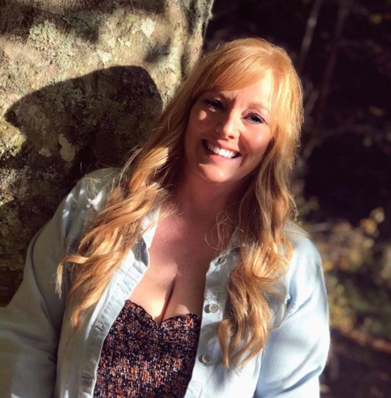 Profile Picture of Cheri Thaxton (@cherishop) on Poshmark