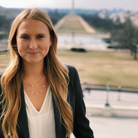 Taylor Seebold - Poshmark Profile Picture of Taylor Seebold (@t_seebold) on Poshmark