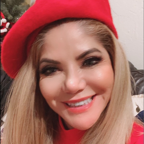 Rocio Romagnoli - Poshmark Profile Picture of Rocio Romagnoli (@romagnoli67) on Poshmark