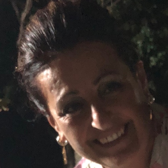 Profile Picture of Majda Ibrahim (@majda1966) on Poshmark