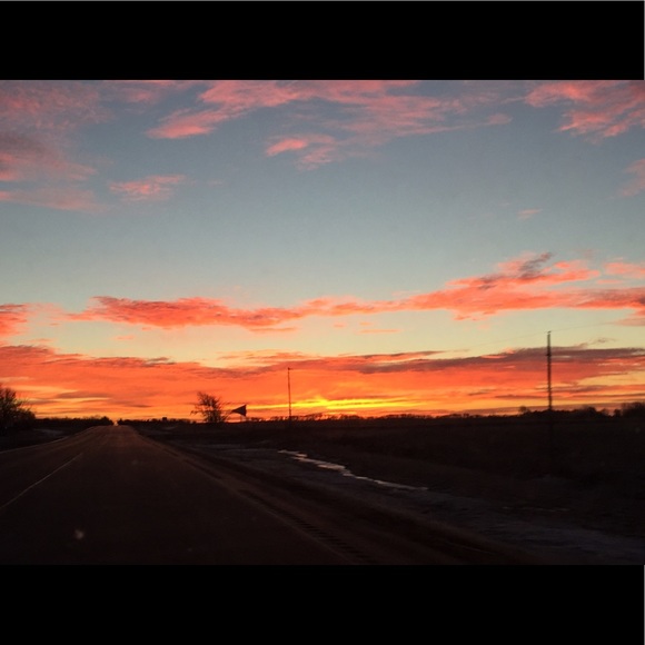 Profile Picture of Samantha Rosenlund (@skopman) on Poshmark