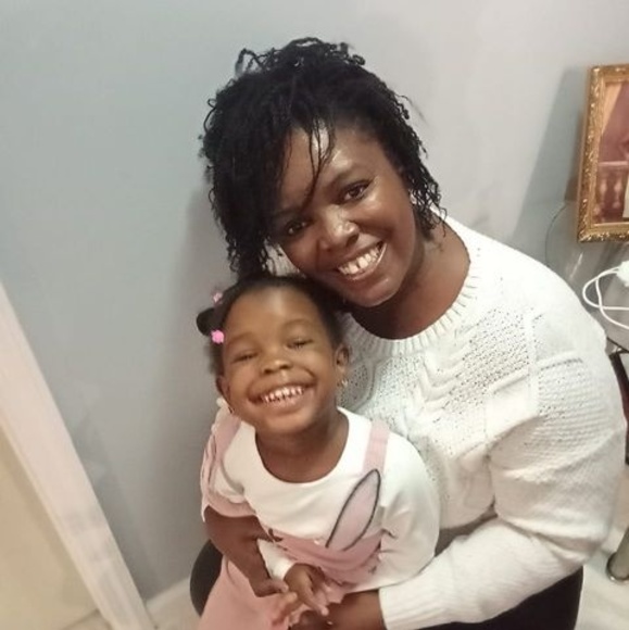 Profile Picture of Fiona Moore (@ms_fi) on Poshmark