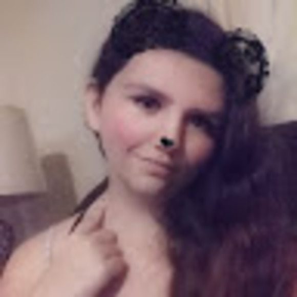 Daisy Gabany - Poshmark Profile Picture of Daisy Gabany (@daisygabany) on Poshmark