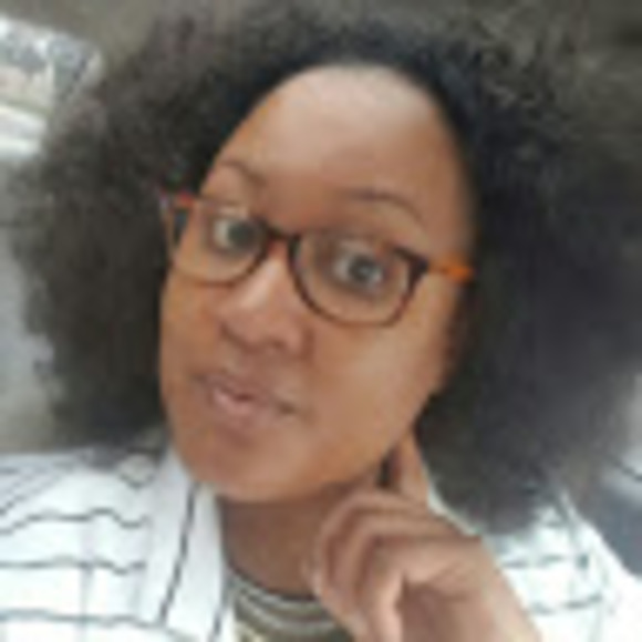 Profile Picture of Carlitha Richelle (@carlithar) on Poshmark