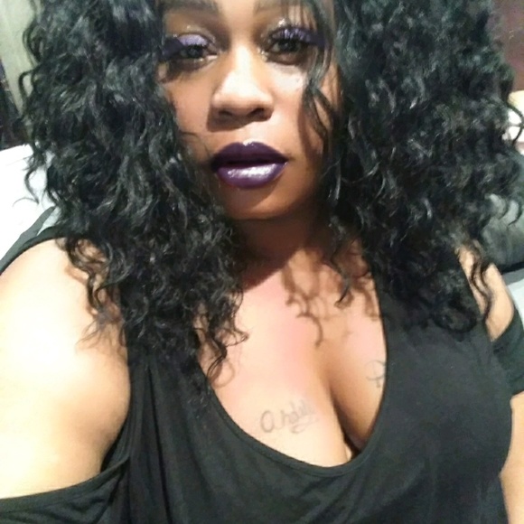 Profile Picture of Shyla Phillips (@phillips113099) on Poshmark