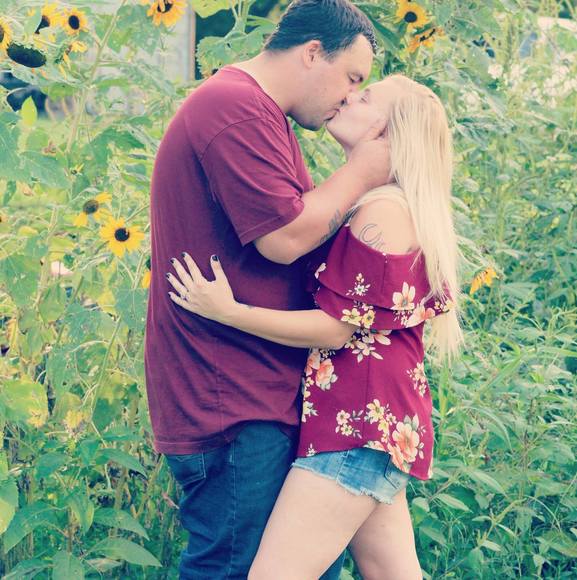Profile Picture of Joslynn Goben (@joslynn13) on Poshmark