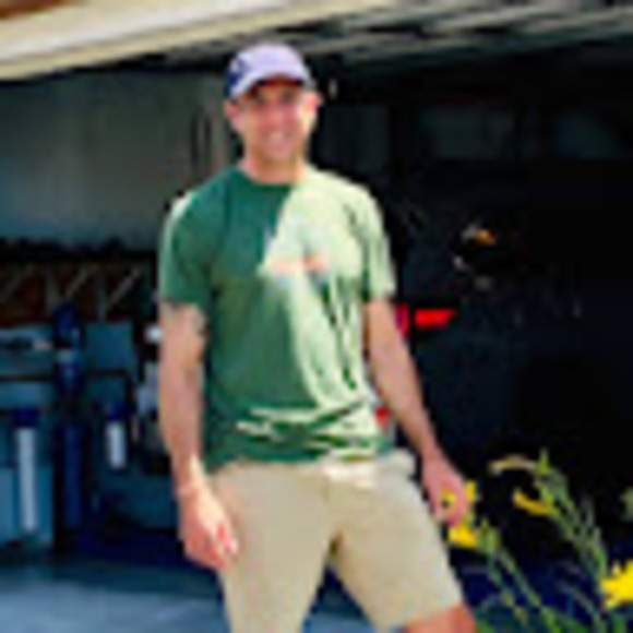 Profile Picture of Blair Brownyard (@bblairbrownyard) on Poshmark