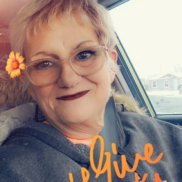 Profile Picture of Bernadette Alness (@balness) on Poshmark