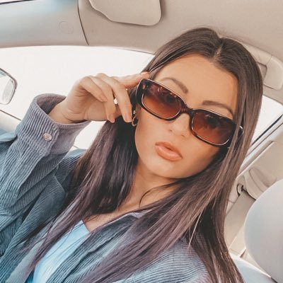 Profile Picture of Emily (@EmLarson_) on Twitter