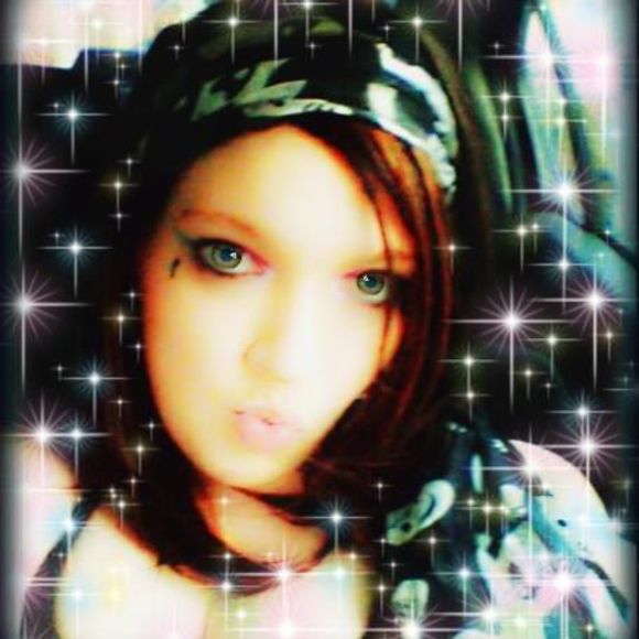 Profile Picture of Shirley Patterson (@kgod88) on Poshmark