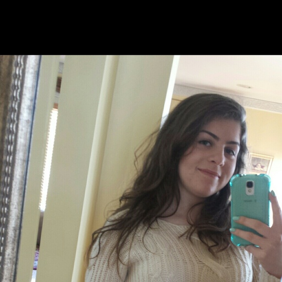 Profile Picture of Alexa Catania (@acatania193) on Poshmark