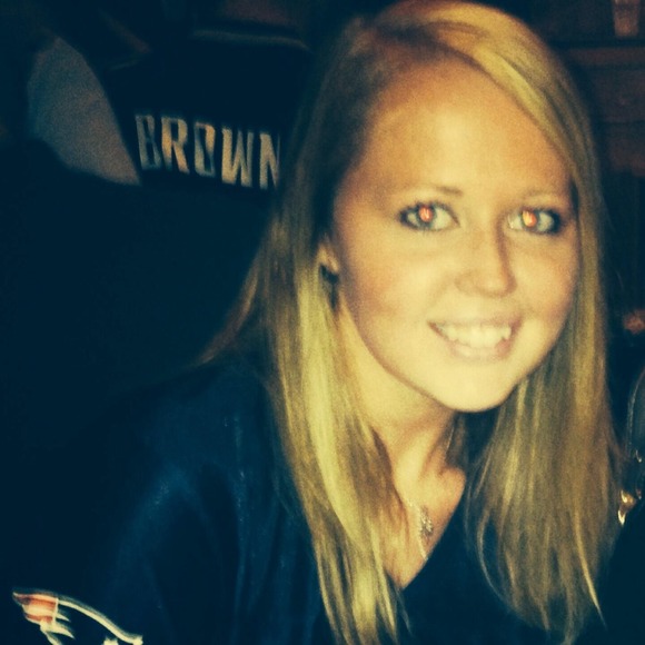 Profile Picture of Katelyn Ryan (@katelynmryan) on Poshmark