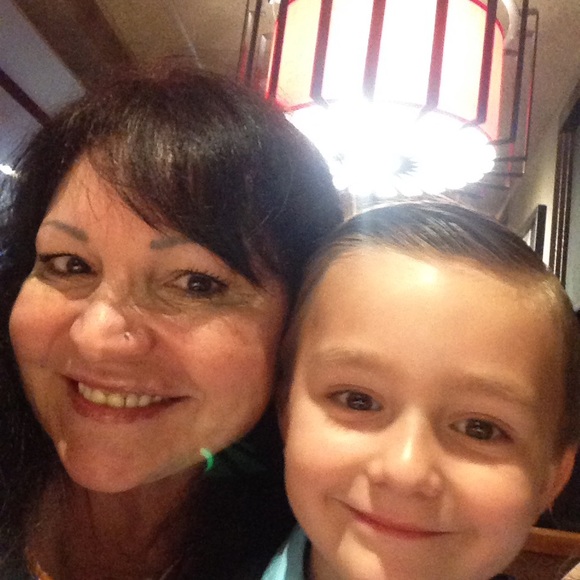 Profile Picture of Debbie Alexander (@deborahj1) on Poshmark