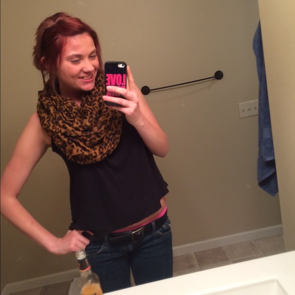 Profile Picture of Danielle Johannsen (@ddd6666) on Poshmark