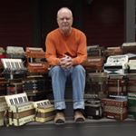 Profile Picture of Scott Bellinger (@bellingersbuttonboxes) on Instagram