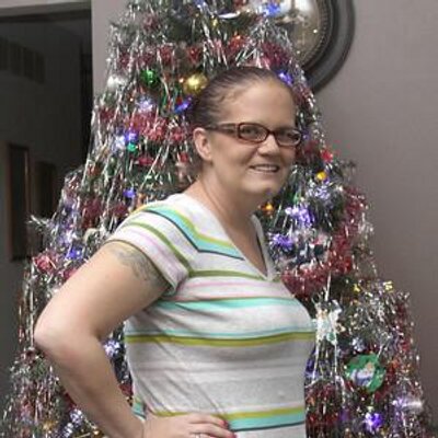 Profile Picture of Shelley Harding (@Shelstarts) on Twitter