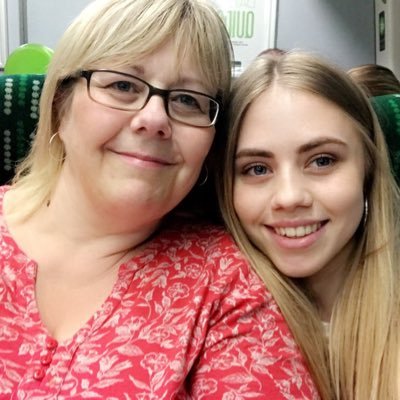 Profile Picture of Sue Sherry (@Soozie68) on Twitter