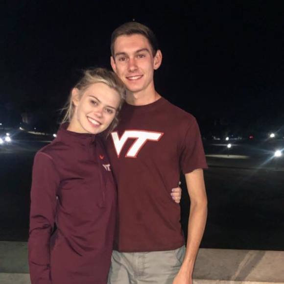 Profile Picture of Rianna Vanerem (@riannajen) on Poshmark