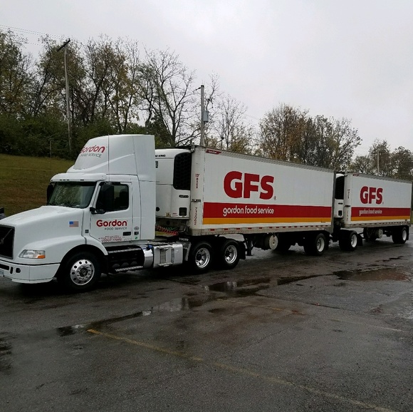 Profile Picture of Kenny Neal (@ikayneal) on Poshmark