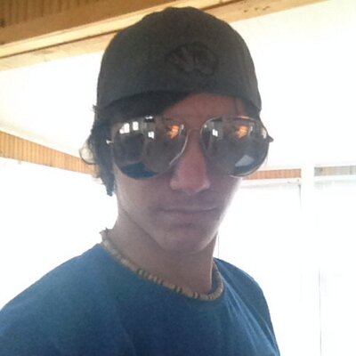 Profile Picture of Nathan Weems (@Weemsie4040) on Twitter