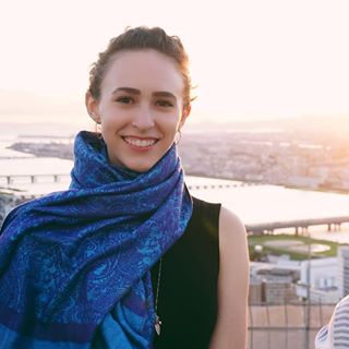 Profile Picture of Jaclyn Schmidt (@metheliving) on Facebook