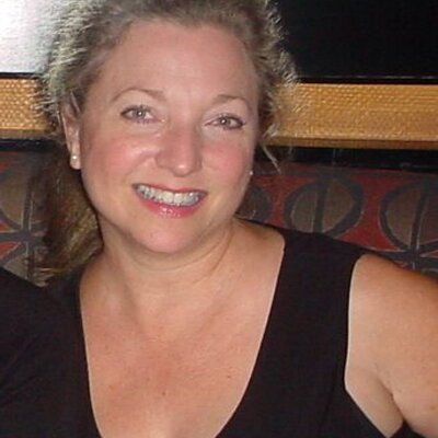 Profile Picture of Lori Pierce - Lula's (@lulasforlunch) on Twitter