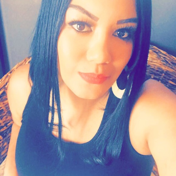 Profile Picture of Dėåñńä Çrāwførd (@magandapinay00) on Poshmark