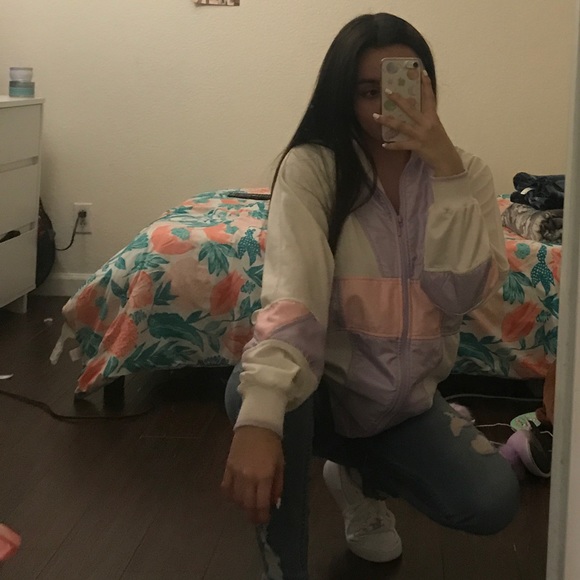 Profile Picture of Destiny Ysais (@destinyysaisxo) on Poshmark