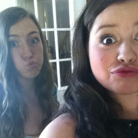 Profile Picture of Jessie Lootens (@jessieloo) on Poshmark