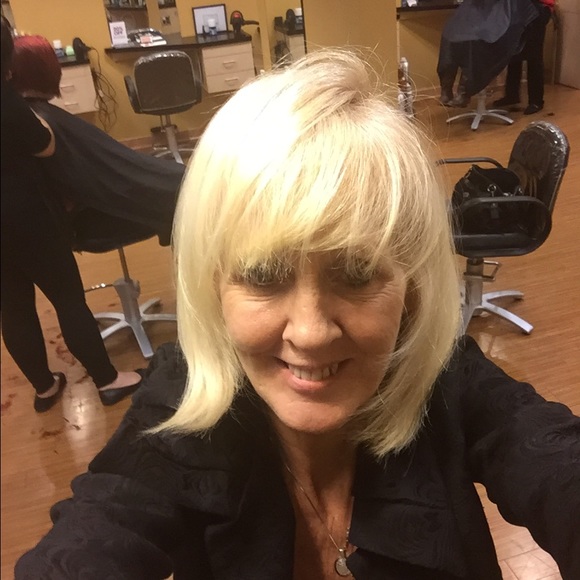 Profile Picture of Celeste Cranford (@celeste4176) on Poshmark