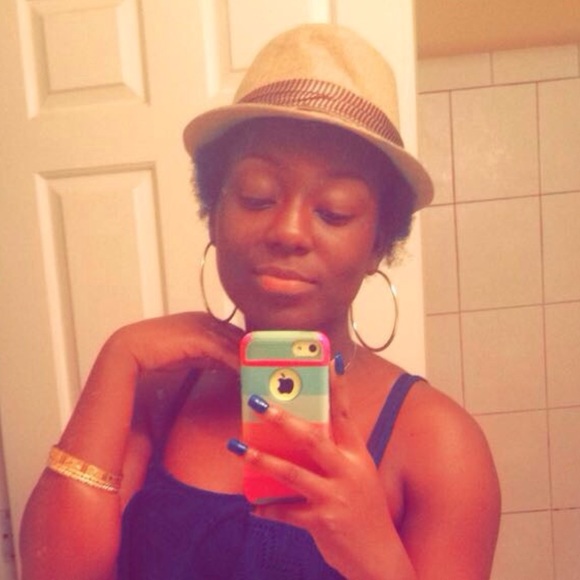 Profile Picture of Markia Nero (@kia_95) on Poshmark