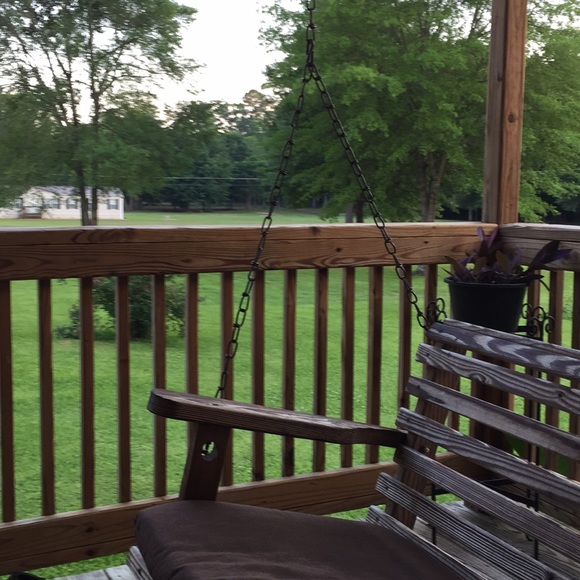 Profile Picture of Rebecca Hightower (@rrbk1234) on Poshmark