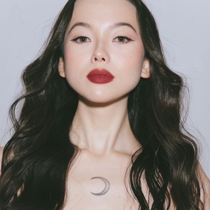 Profile Picture of J U L I A (@vdyli) on Tiktok