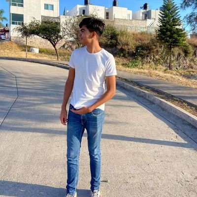 Profile Picture of Christopher Servin (@Christo47470571) on Twitter