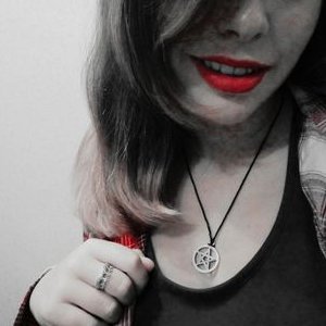 Profile Picture of Jelly_The_Girl (@02Julia28) on Twitter