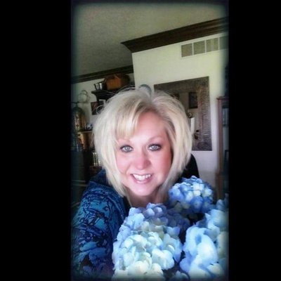 Profile Picture of Christine Popp (@ChristinePopp6) on Twitter