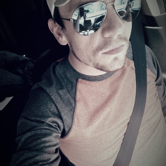 Profile Picture of Nathan Moody (@nathanmoody830) on Poshmark