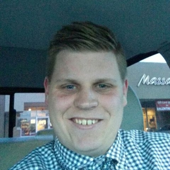 Profile Picture of Max Dondelinger (@donde424) on Poshmark