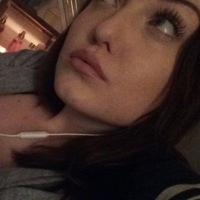 Profile Picture of Alice Magnusson (@magnumssonalice) on Twitter