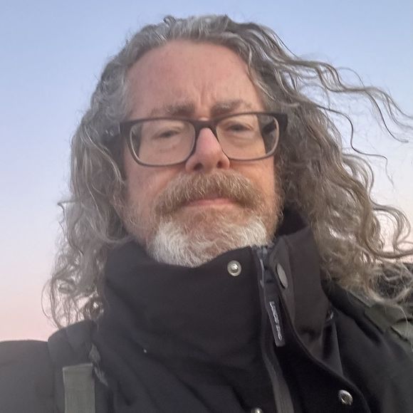 Profile Picture of Stephen Moore (@shmoore59) on Poshmark