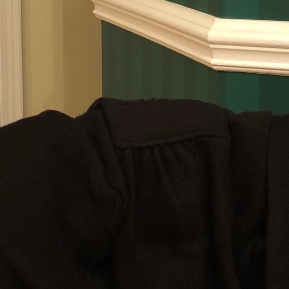 Profile Picture of James Leatham (@jamesleatham) on Poshmark