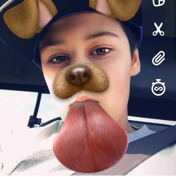 Profile Picture of Angelo Aldaco (@angeloaldaco16) on Poshmark